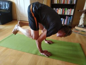 Yoga Krähe Torsten Thoms